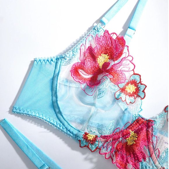 2 pc Lace Flower Embroidered Lingerie Set - Picture 3 of 6